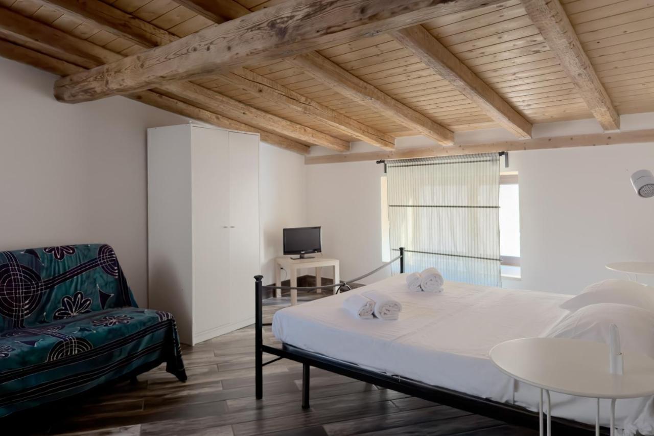 Scuderi House 2 Apartment คาตาเนีย ภายนอก รูปภาพ
